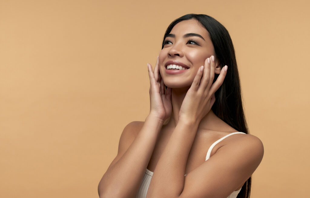 Innovative ways to apply sunscreen, promoting skin wellness in Salt Lake City & South Jordan, UT.
